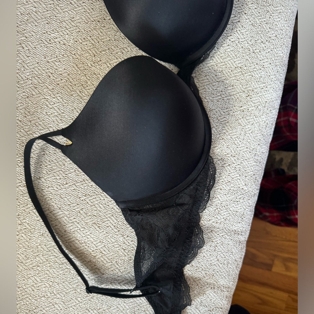 Victoria’s Secret very sexy push up lace bra